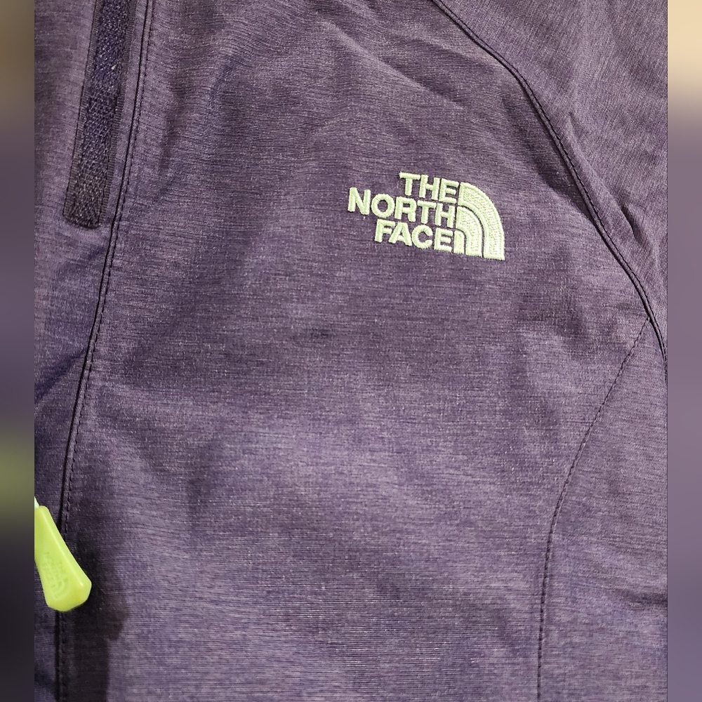 The North Face Women's Purple Jacket - Picture 3 of 9